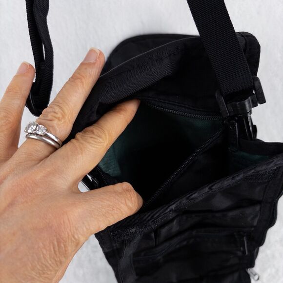 L.L. Bean Cross Body Traveler Bag Green Vintage Lots of Compartments Holds a Lot - Picture 10 of 11